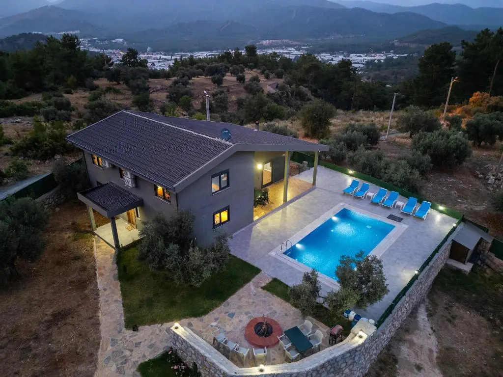 Home in Bozyer